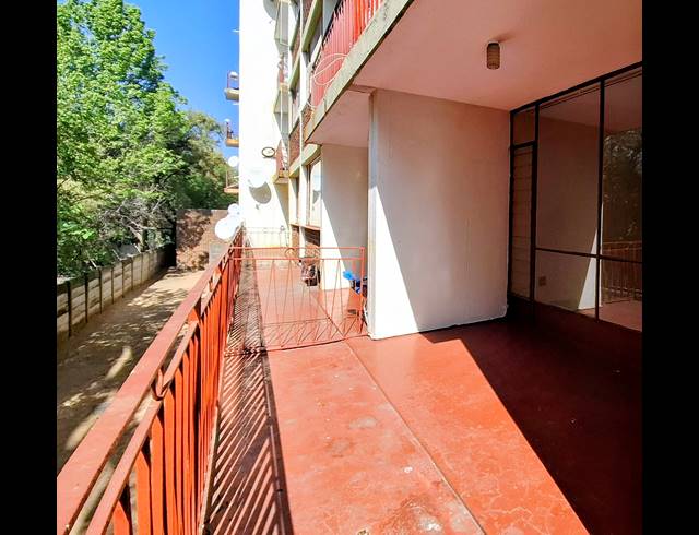 2 BEDROOM APARTMENT FOR SALE IN KENSINGTON B
